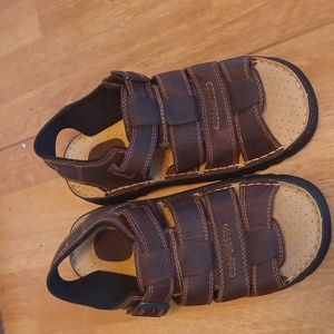 Earth shoes mens size 12 leather uppers